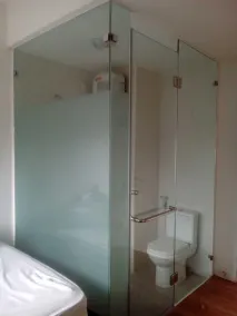 Rumah Kayu Manis Bintaro - Baño