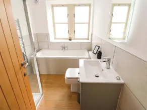 Stewards House - Bathroom