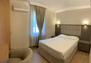 Moonshine Hotel Suites - Room