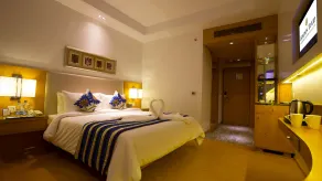 Ramada by Wyndham Ghaziabad Vasundhara - Room