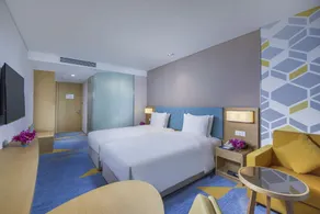 Holiday Inn Express Zhengzhou Longzi Lake by IHG - Room