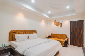 Travinities Hotel - The Royal Palace - Camera