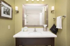 Wyndham Grand Executive Center Little Rock Airport - Salle de bain