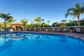 Holiday Inn Express & Suites Naples Downtown - 5th Avenue by IHG - Piscine