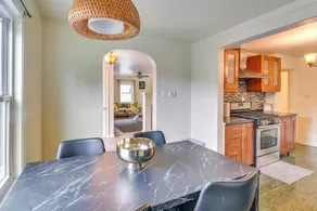 14 Mi to Pittsburgh: Clairton Trailside Retreat - Interior