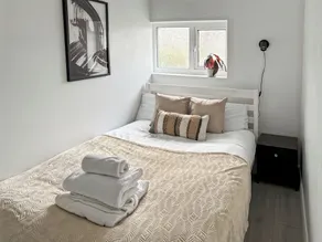 Cozy Hideaway With Hot Tub & Sauna Sleeps 7 - Chambre
