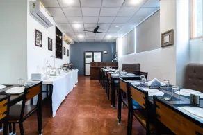 Aashreya Suites Tiruvannamalai - Restaurante