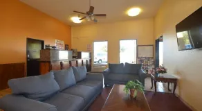 Econo Inn and suites - Lobby