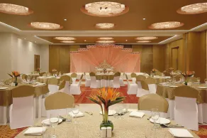 Four Points by Sheraton Hotel and Serviced Apartments Pune - Reception
