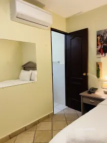 Morrison Hotel San Salvador - Room