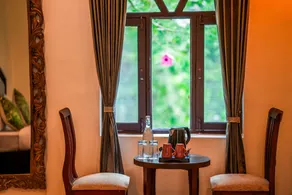 Moustache Select Naukuchiatal by the lake - Vue de la chambre