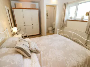 Prospect Cottage - Room