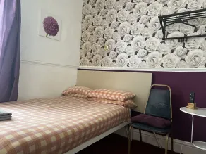 The Avon - Room