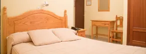 Hostal Sierpes - Room