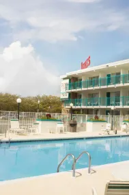 Dunes Court - Piscina