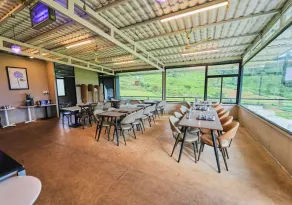AJ Gable clouds Ooty by VOYE HOMES  - Restaurant