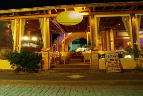 Levante Beach Hotel - Restaurant
