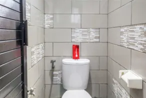 RedDoorz Hostel near Stadion Mandala Krida Yogya - Salle de bain