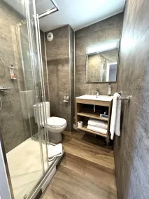 Hôtel Arc En Ciel - Salle de bain