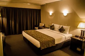 Alpers Lodge & Conference Centre - Zimmer