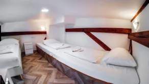 Tóni Villa - Room