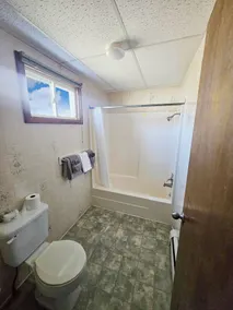 Katahdin Valley Motel - Bathroom