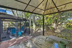 Cape Canaveral Cottage w/ Hot Tub: Walk to Beach - Interiör