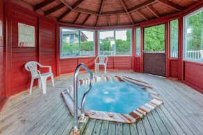 Days Inn & Suites by Wyndham St. Ignace Lakefront - Piscine