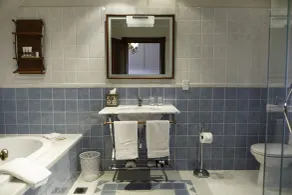 Lake Karapiro Lodge - Baño