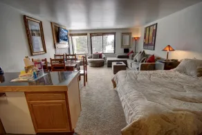 Mall 1421 by SummitCove Lodging - Chambre