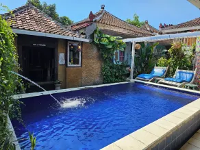 Lovina Loca - Pool