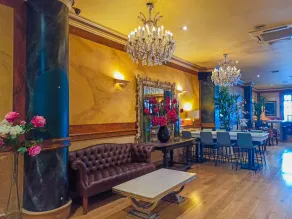 The Victoria Hotel - Restaurant