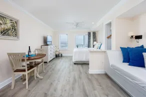The Saint Augustine Beach House - Chambre