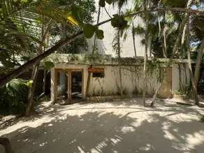 Best-Located Beach Suite with pool. - Réception
