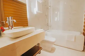 Lupin Boutique Hotel - Casa de banho