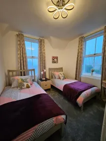 Llangollen Retreat With Stunning Views of the Castle - Rom