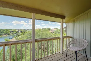 Private Dock, Lake-view Deck! Point Venture Home - Innvendig