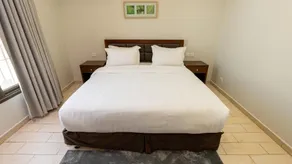 Lina Park 5 - Room
