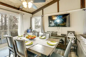 Family Home w/ Lake of the Woods Community Perks! - Parte interna