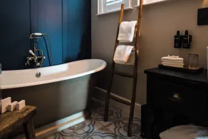 Regency House - Bathroom