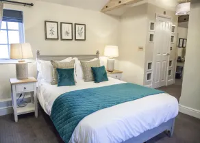 The Bell, Alderminster, Stratford-upon-Avon - Brunning and Price - Room