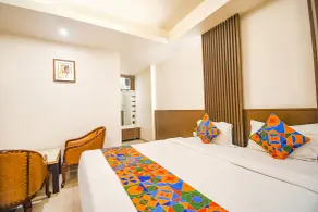 Fabhotel Emerald - Quarto