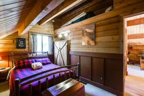 Ravenclaw Mt Baker Cabin with Hot Tub and Mtn Views - Habitación