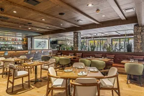Everwild Canmore Hotel - Restaurant
