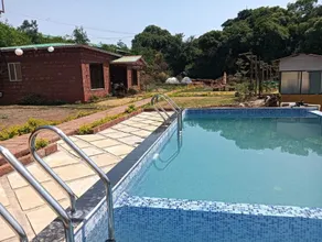 Green Heaven River Side Resort and Villa - Pool