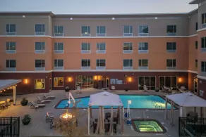Cambria Hotel Plano - Frisco - Piscine