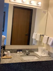 Americas Best Value Inn - Gaylord - Bathroom