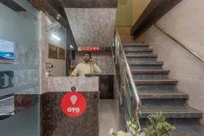Hotel O Golden Nest Near Chhatrapati Shivaji International Airport - Réception