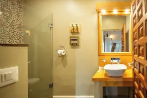 Olma Hotel & Suites - Baño