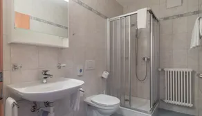 Gästehaus St. Ursula - Baño
